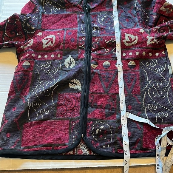 Mary McFadden-L-Burgundy& black patterned, long sleeve zip front tapestry jacket - Picture 10 of 11